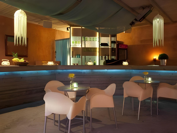 Food & Drinks 5, Angelina Boutique Escape, Attica