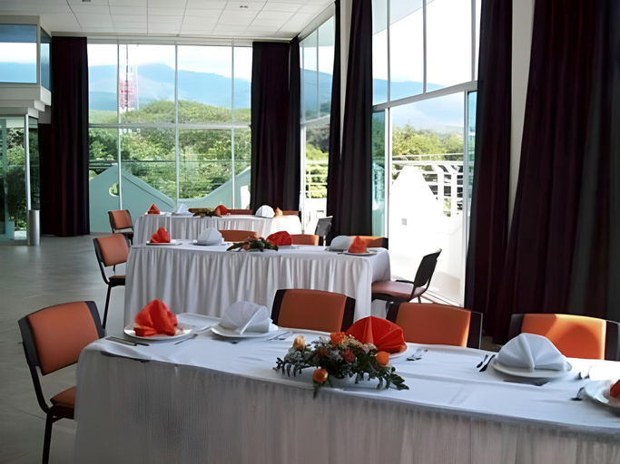 Food & Drinks 4, Hotel Manantial Melgar, Melgar