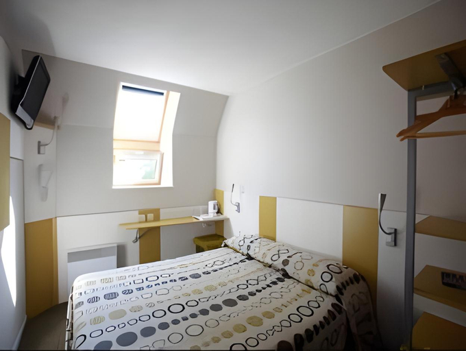 Bedroom 2, Hotel Revotel Nancy Centre Gare, Meurthe-et-Moselle