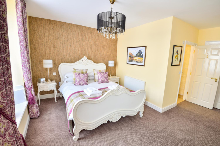 Bedroom 2, The George Hotel, Devon