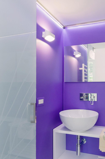 Bathroom 5, Ravello In, Salerno
