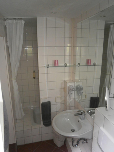 Bedroom 5, Einbecker Sonnenberg, Northeim