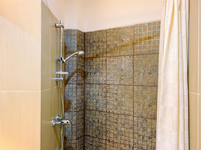 Bathroom 3, Homey 2Br At Gp Plaza Apartment, Jakarta Pusat
