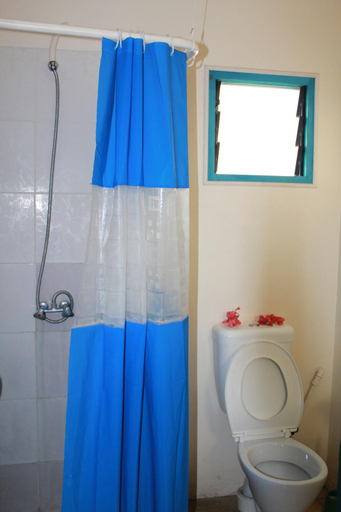 Bathroom 3, Pacific Paradise Motel, Port Vila