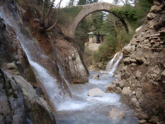 Others 3, Xenonas Drimos, Central Greece