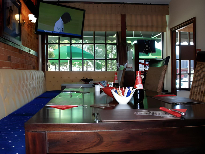 Others 4, Riverside Bar and Restaurant, Lincolnshire