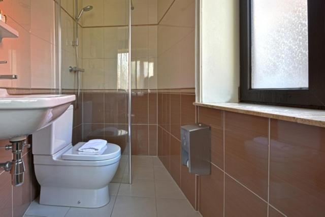 Bathroom 5