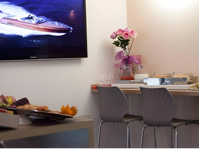 Food & Drinks 5, Residenza Agnello Da ™oro, Verona