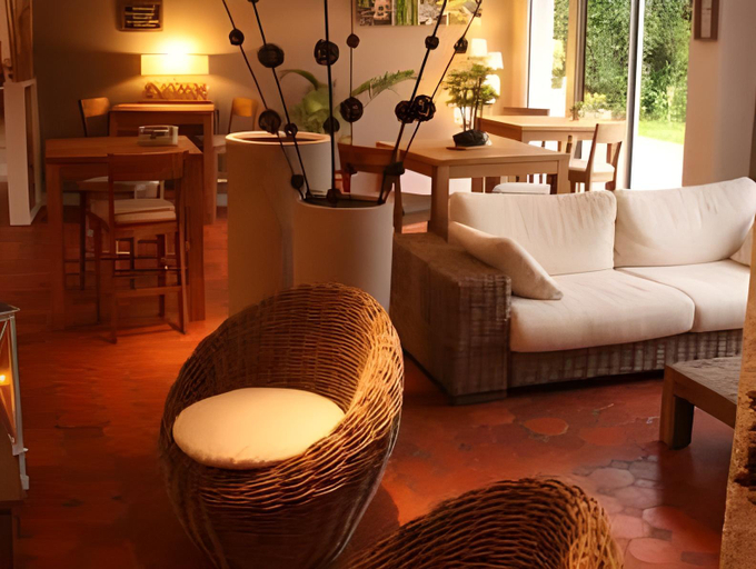 Public Area 2, Logis Latitude Ouest Hotel Restaurant & Spa, Finistère