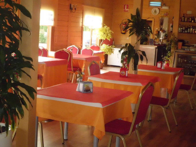 Food & Drinks 5, Motel San Isidro, Cuenca