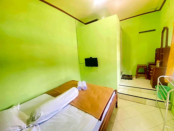 Bedroom 4, Hotel Gerung 1 Near Alun Alun Nganjuk, Nganjuk