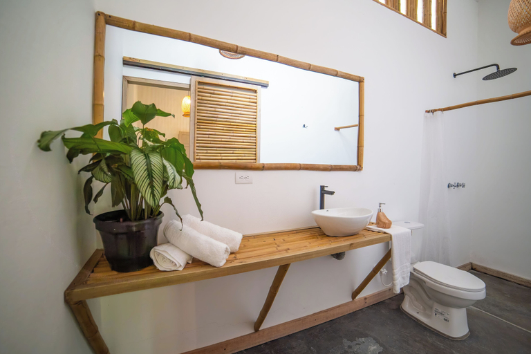 Bathroom 4, Ecolodge Raíces, San Rafael