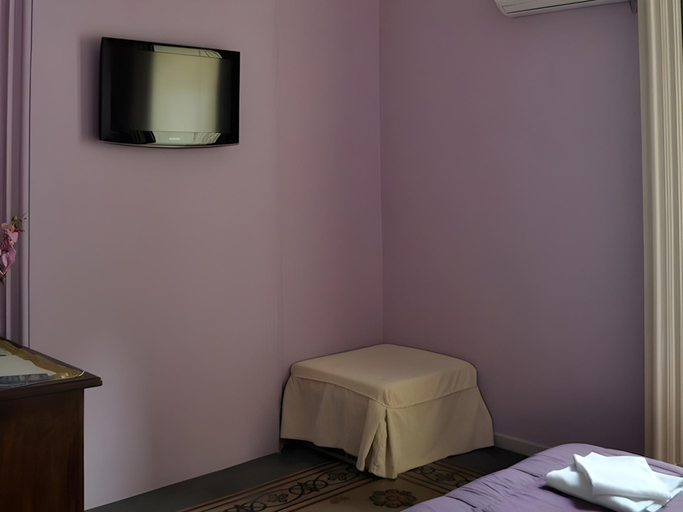 Others 4, B&B Teatro Bellini, Catania
