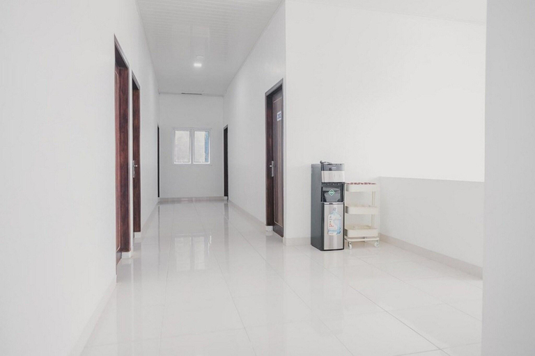 Public Area 3, RedDoorz Syariah near Transmart Lampung, Bandar Lampung