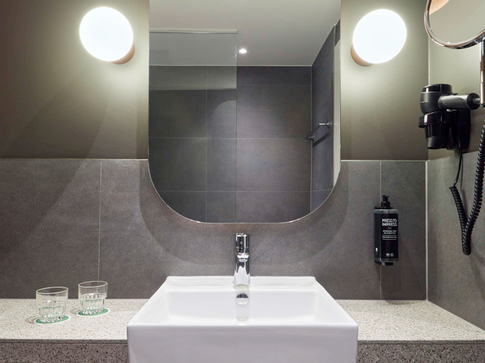 Bathroom 3