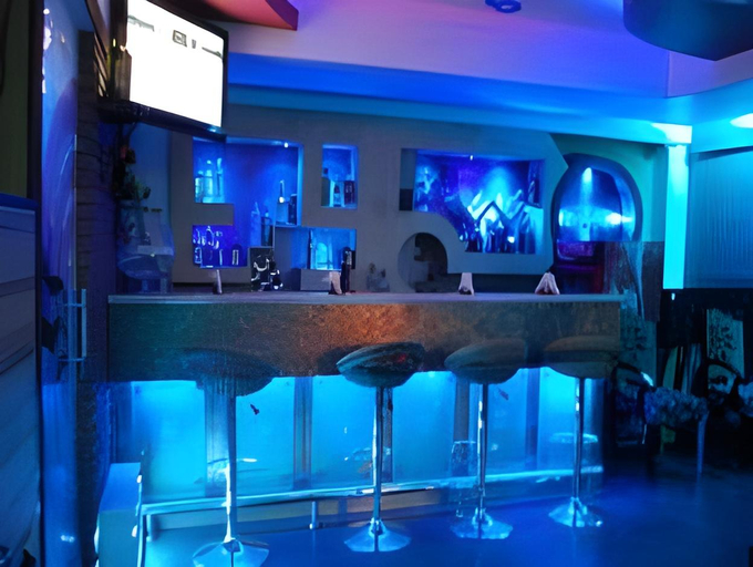 Food & Drinks 5, Hotel Ranjits Lakeview, Bhopal