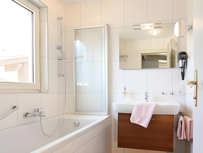 Bathroom 2, Aparthotel Krosbacher, Innsbruck Land