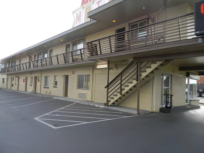 Others 2, Aircrest Motel, Clallam