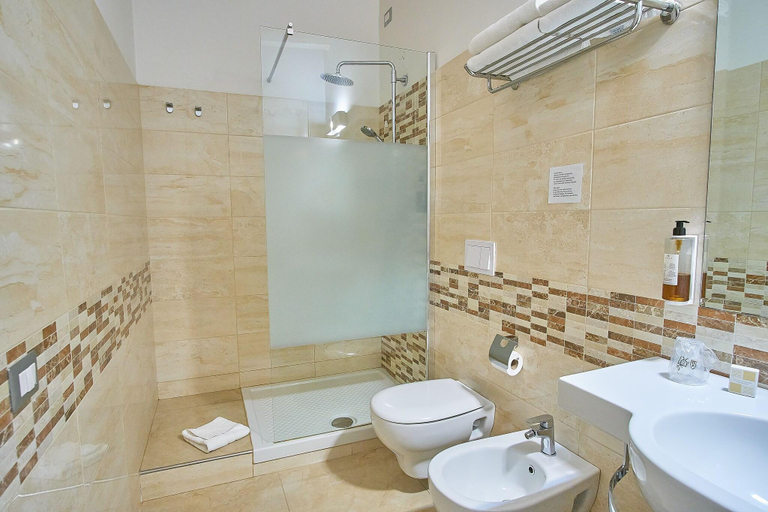 Bathroom 4, Bed & Breakfast Bel Sole, Roma