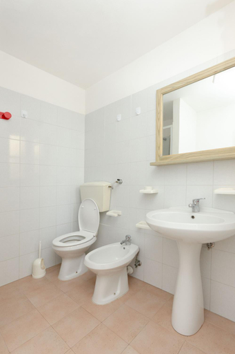 Bathroom 2, Villa Lucia, Foggia