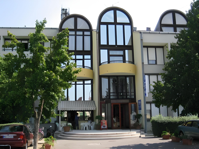 Others 3, Hotel Napsugar, Hévíz/Keszthely