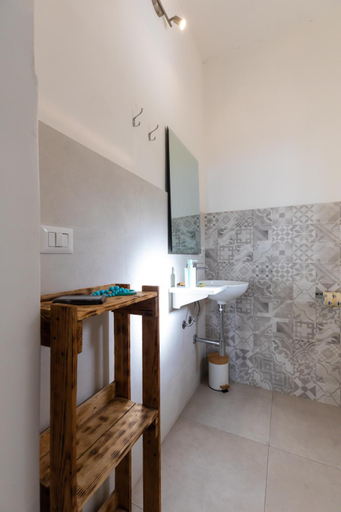 Bathroom 4, Brezza Marina, Vibo Valentia