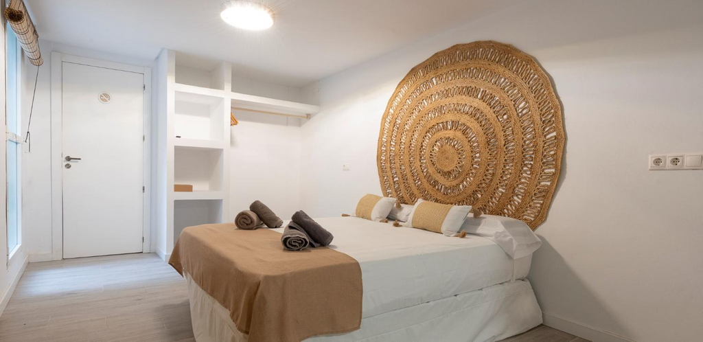 Others 3, Ereta Rooms Habitaciones bano privado, Alicante