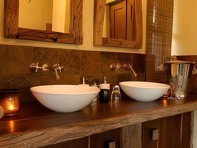 Bathroom, Tuningi Safari Lodge, Ngaka Modiri Molema