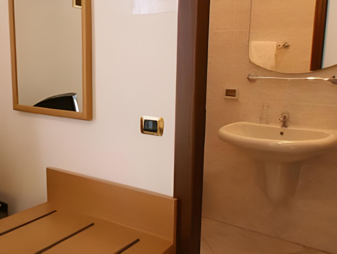 Bathroom 3, Hotel Due Gemelli, La Spezia