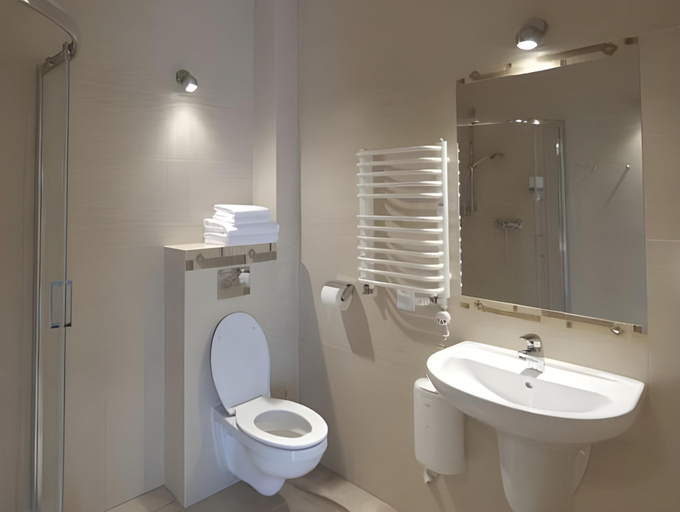 Bathroom 3, Zloty Staw, Gdańsk City