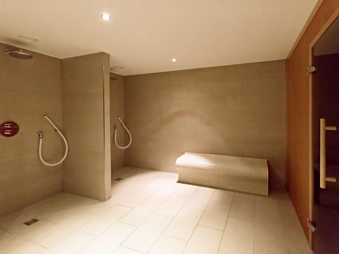 Bathroom 4, Altes Kaufhaus, Lüneburg
