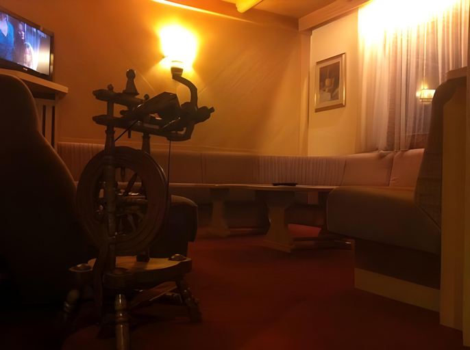 Bedroom 3, Hotel De Fronz, Trento