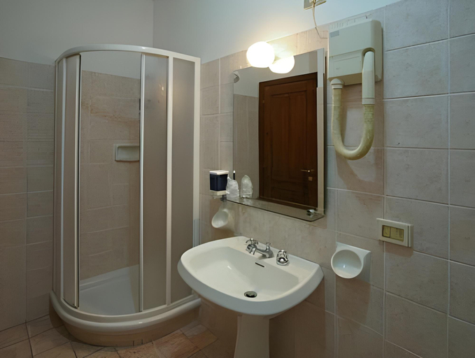 Bathroom 2, Albergo Ristorante Giovanni da Verrazzano, Florence