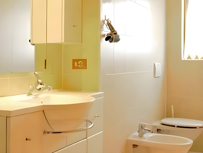 Bathroom 4, Hotel Fleuralp, Bolzano