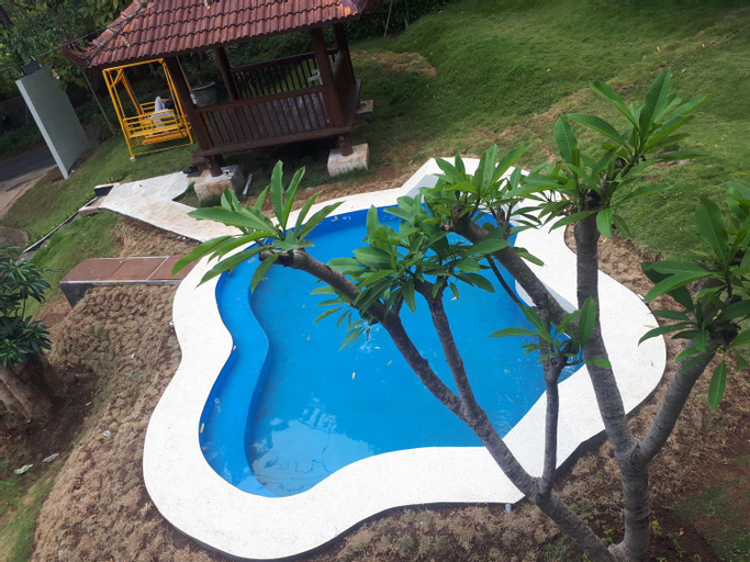 Swimming Pool 11