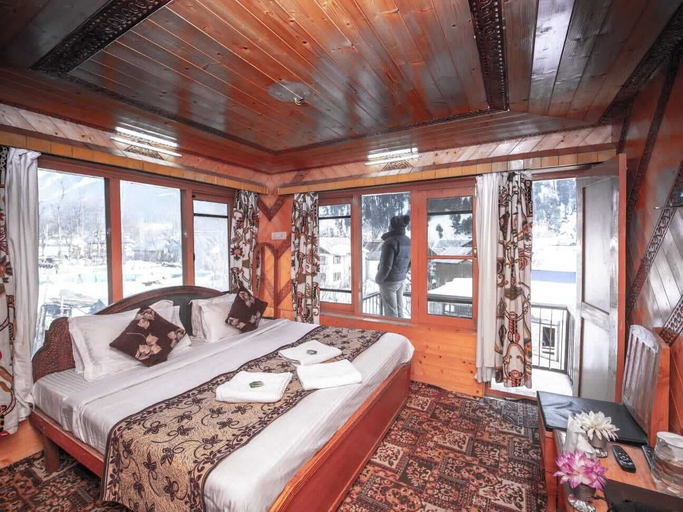 Bedroom 2, Hotel Tourist Palace, Anantnag