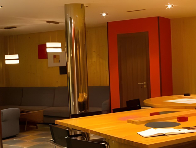 Others 5, Hotel A. G. Porcillán, Lugo
