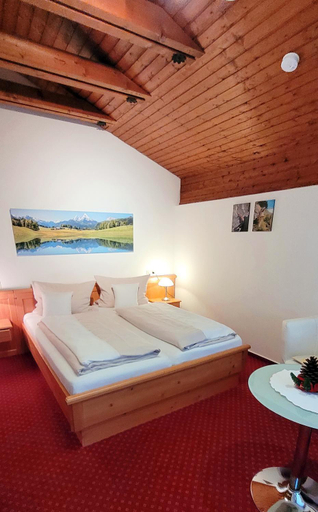 Bedroom 3, Hotel - Pension - Heidelberg inkl. Chiemgaukarte, Traunstein