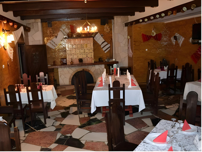 Food & Drinks 4, Casa Seciu, Boldesti-scaeni