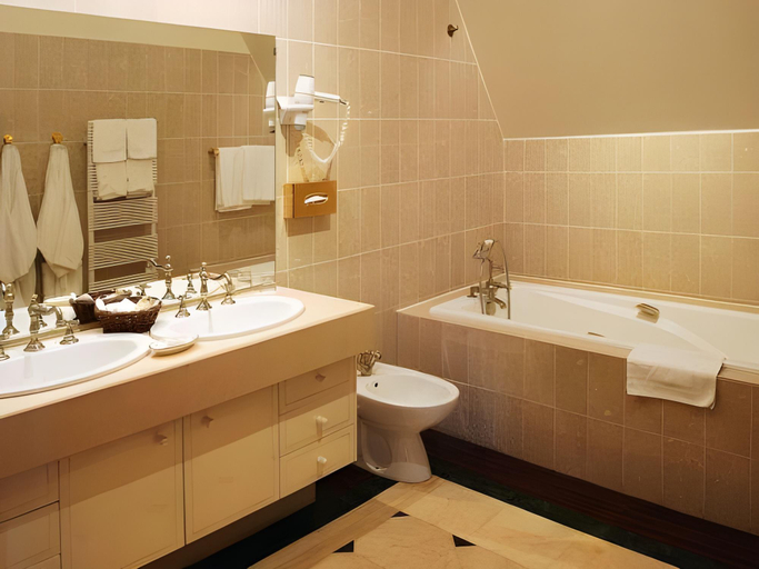 Bathroom 4, Château de Montreuil, Pas-de-Calais