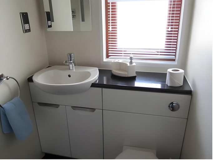 Bathroom 2, Lomond Woods Holiday Park, West Dunbartonshire