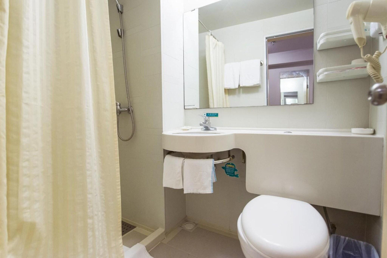 Bathroom 4, Jinjiang Inn Jinan Shandong Univesity, Jinan