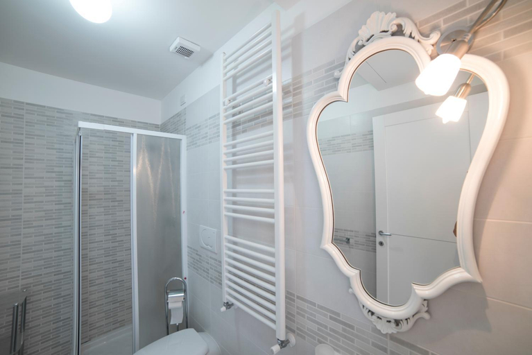 Bathroom 6