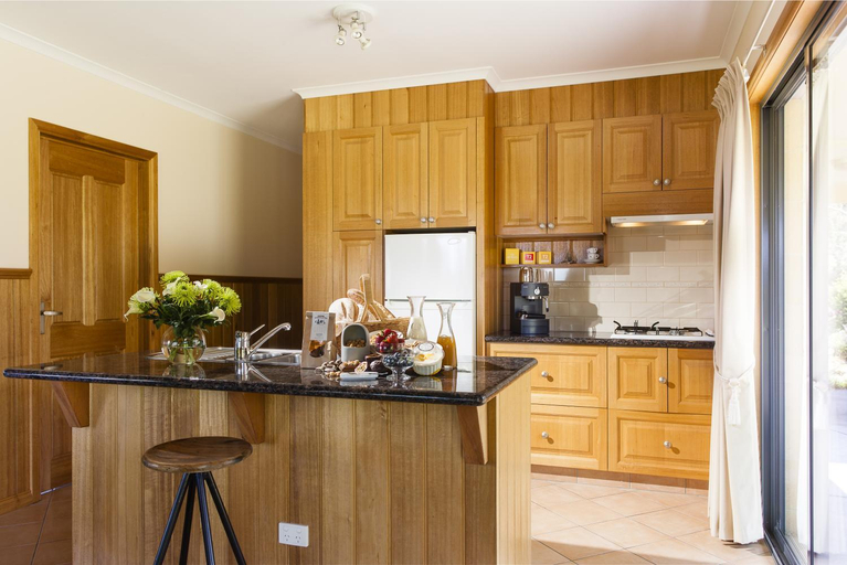 Others 4, Glenoe Cottages, Colac-Otway - South