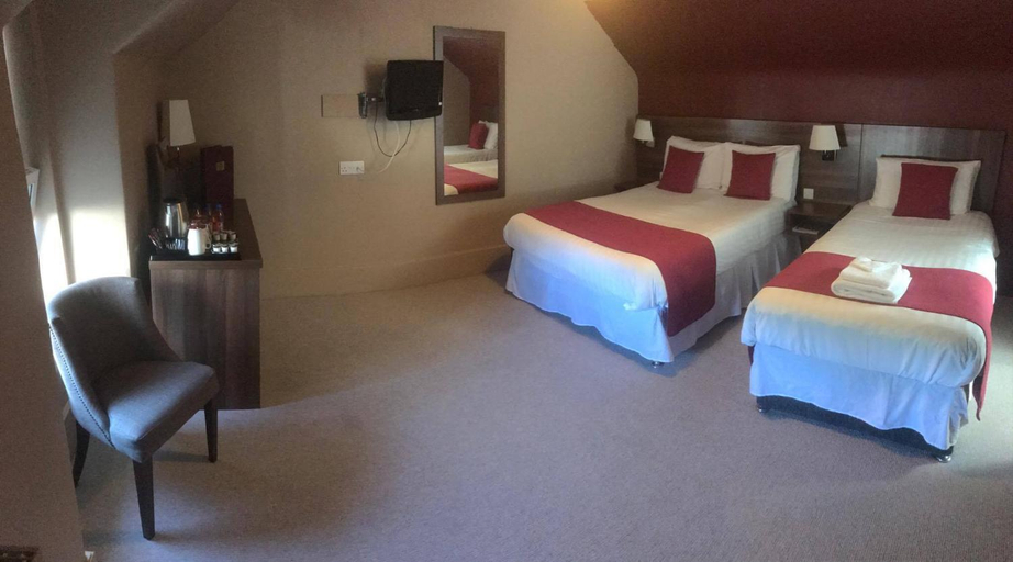 Bedroom 3, The Chieftain Hotel, Highland