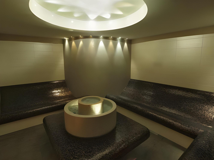 Bathroom 5, Hotel Belvedere Locarno, Locarno