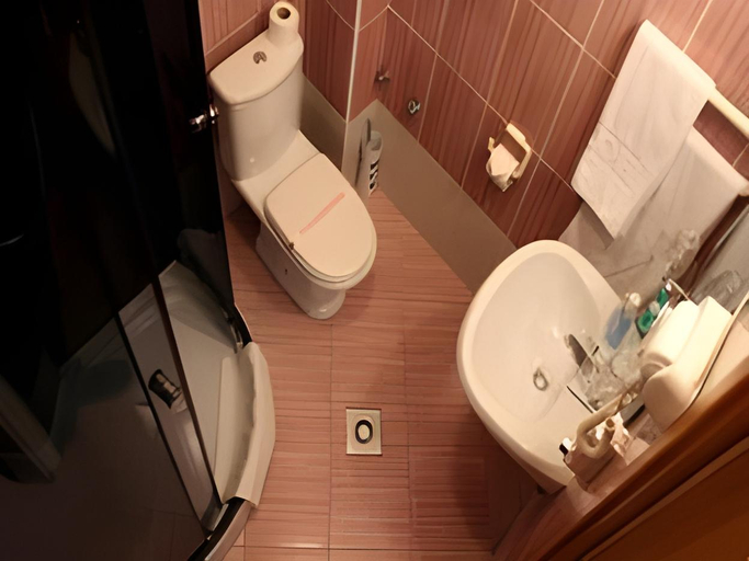 Bathroom 4, Hotel Herc, Sarajevo