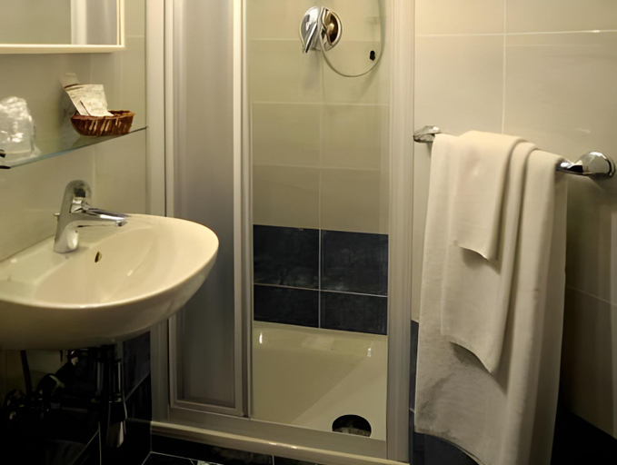 Bathroom 4, Alla Posta, Belluno