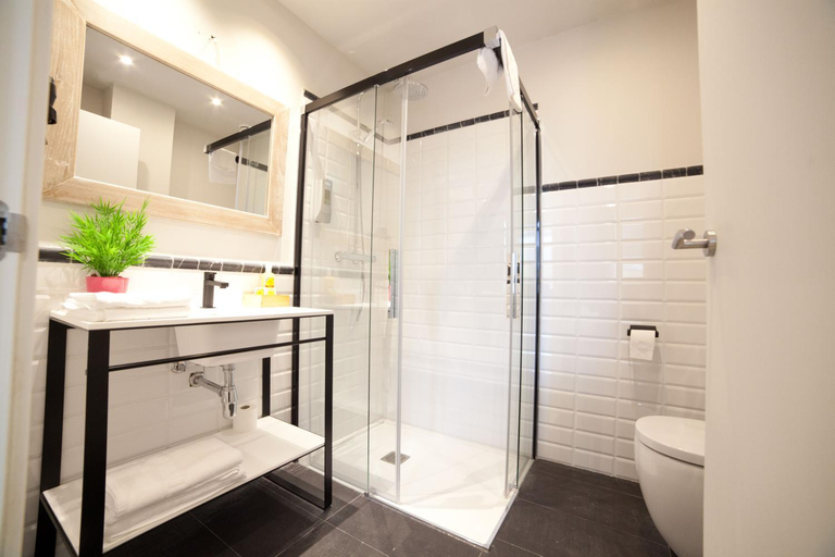 Bathroom 2, Casa Nicolasa, Guipúzcoa