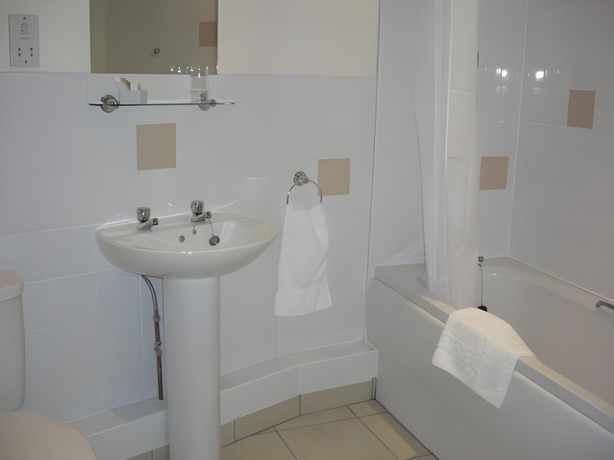 Bathroom 4, The Sleepwell Inn, Cumbria